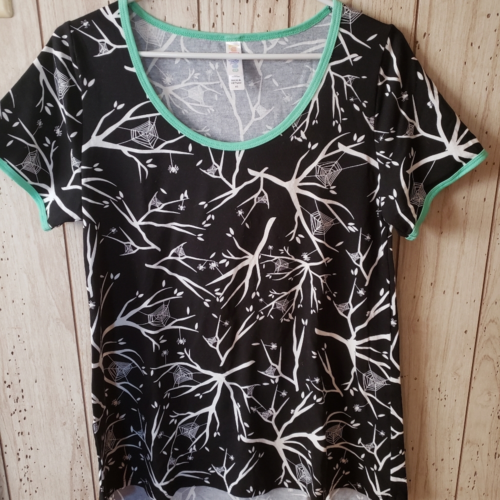 LulaRoe Classic T XS Halloween 🎃